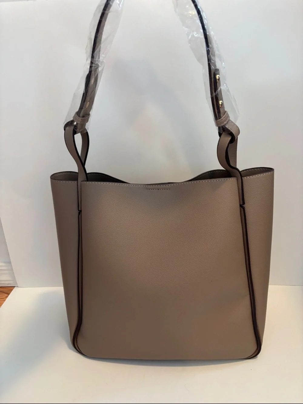 NEW! Badgley Mischka Taupe Tan Pebbled Vegan Faux Leather Tote with Top Handle - Picture 6 of 10